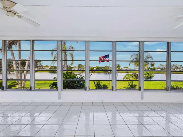 Residence photo 9