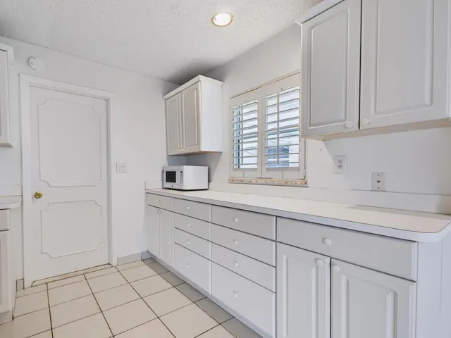 Residence photo 18