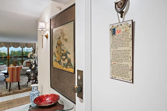 Unit 503 photo 15