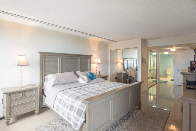 Unit 1103 photo 24