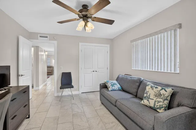 Residence photo 18