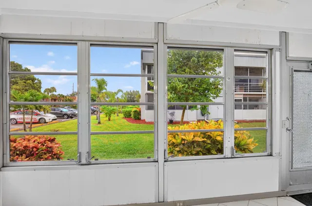  Residence photo 19