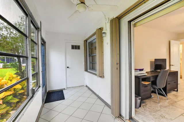  Residence photo 20