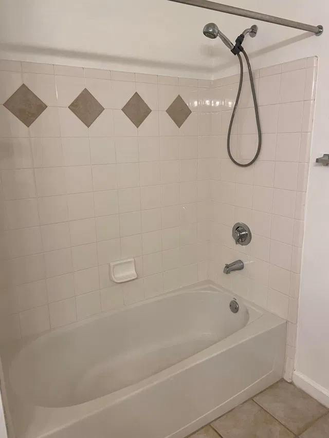 Unit 1308 photo 5
