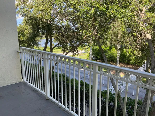 Unit 1308 photo 7