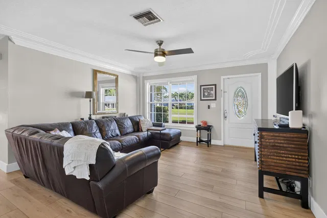 Residence photo 14