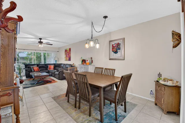 Unit 1406 photo 6