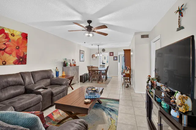Unit 1406 photo 9