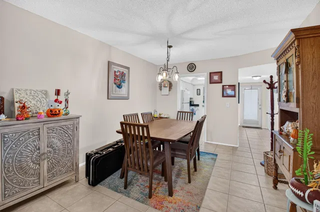 Unit 1406 photo 10