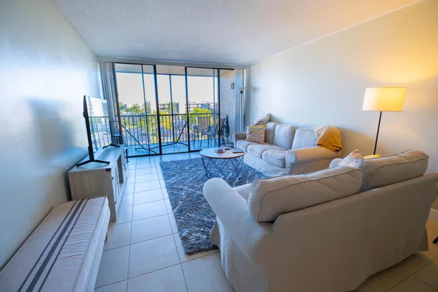 Boca Raton Unit 6050 photo 9
