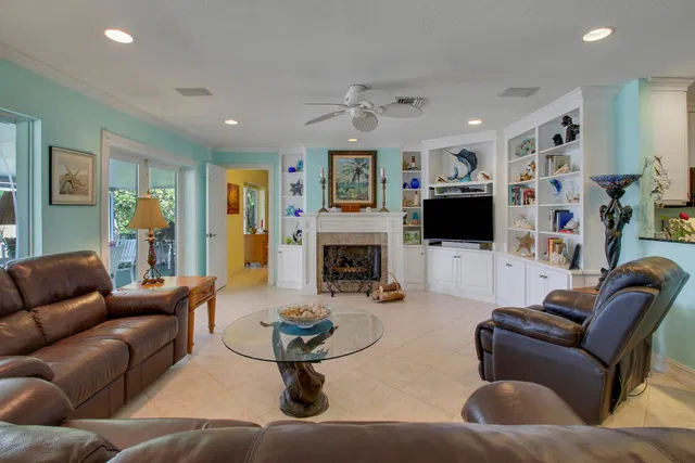 Residence photo 32