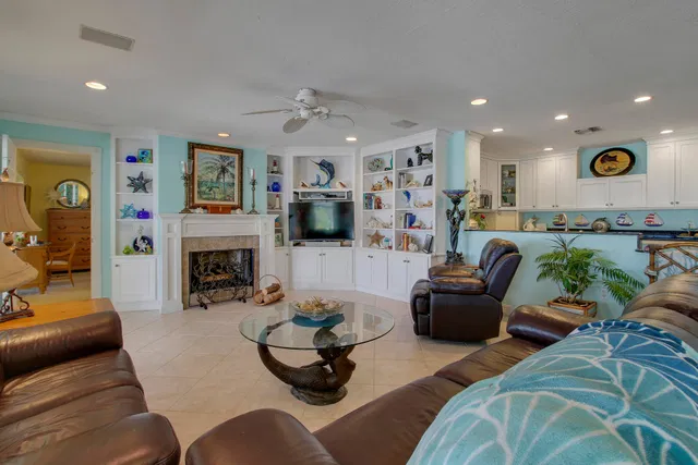 Residence photo 33