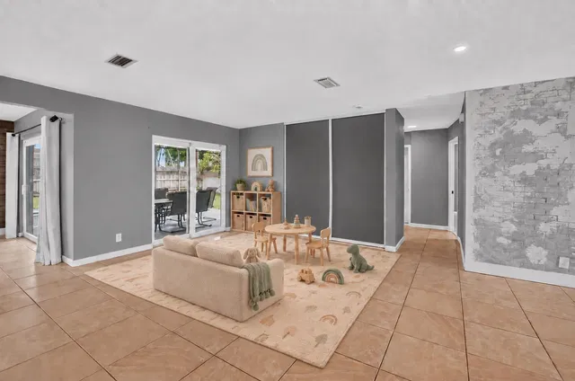  Residence photo 14
