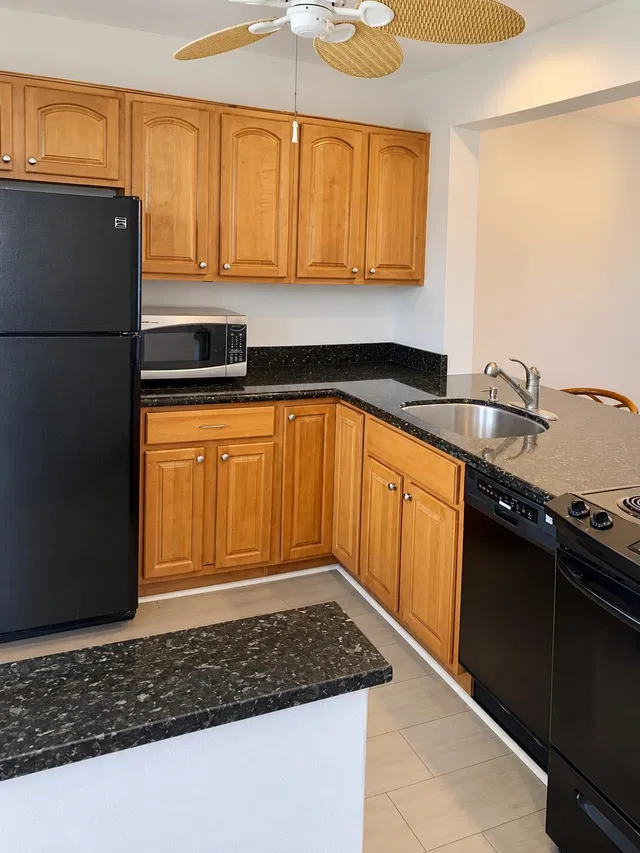 Unit 206 photo 5