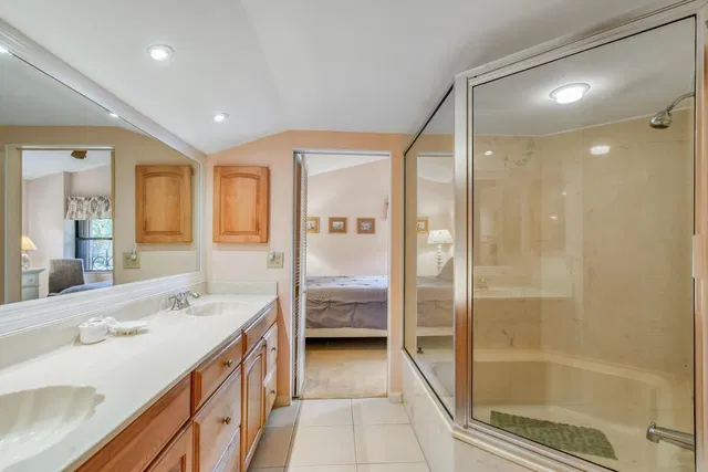 Residence photo 25