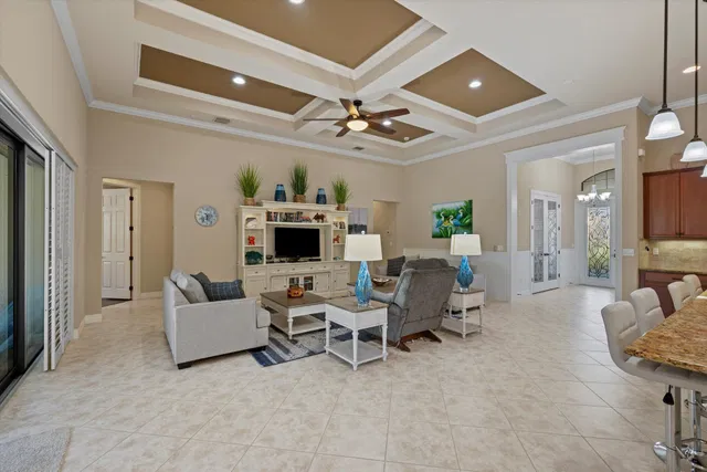  Residence photo 12