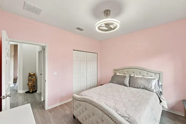 Residence photo 23