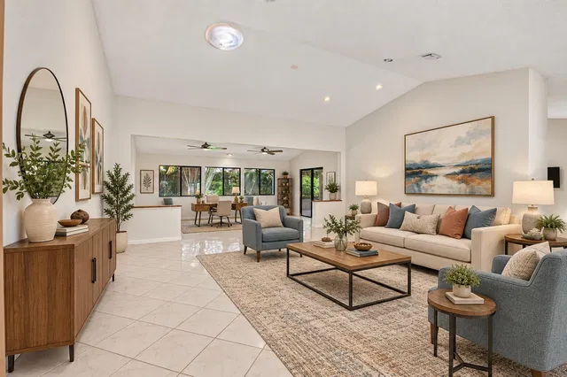Residence photo 5