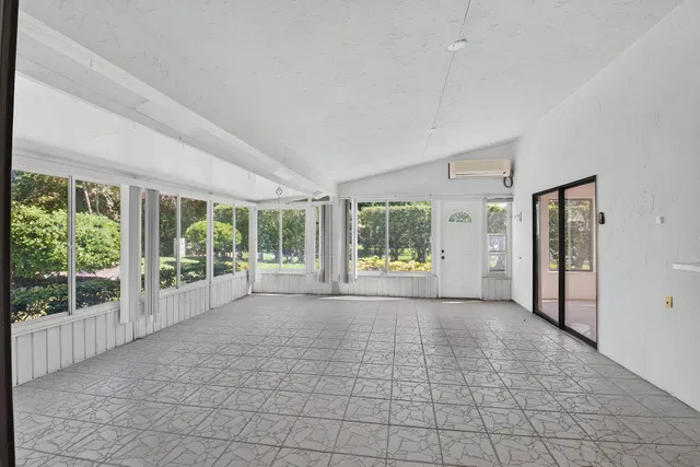 Residence photo 27
