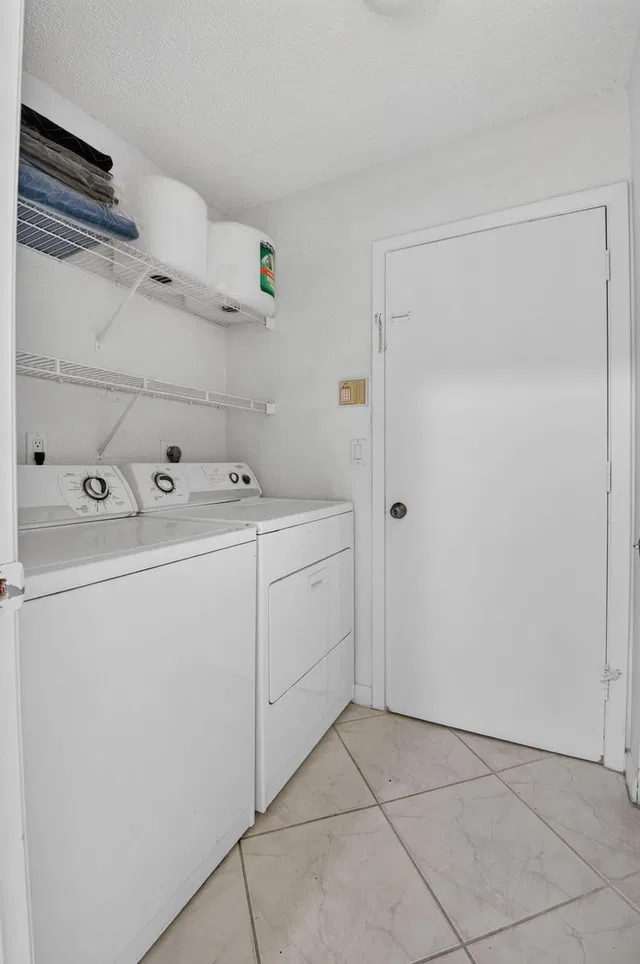 Residence photo 28