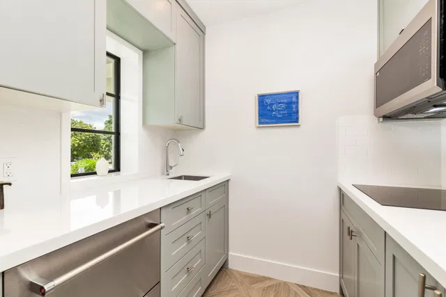 West Palm Beach Residence photo 18