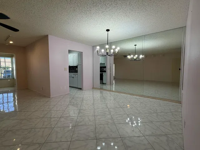 Unit C photo 8
