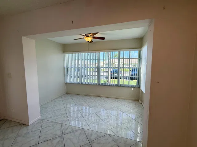 Unit C photo 10