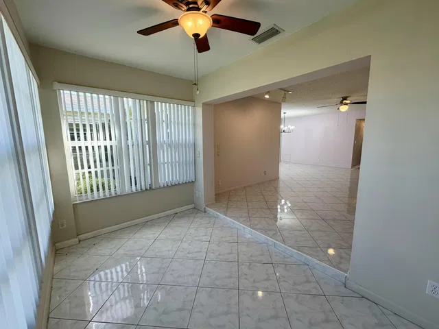 Unit C photo 11