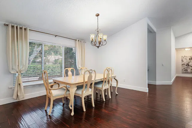 Residence photo 9