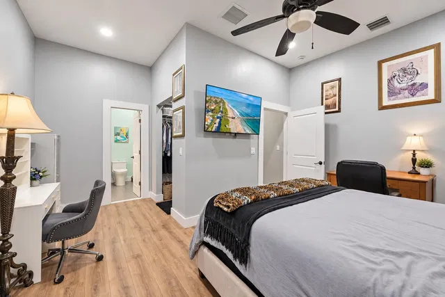 Residence photo 30