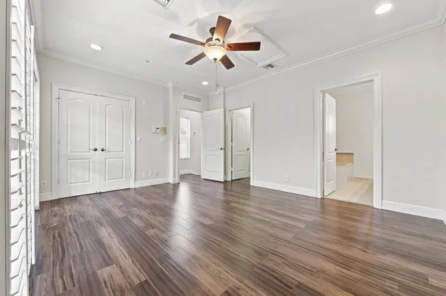 Unit 25 photo 30