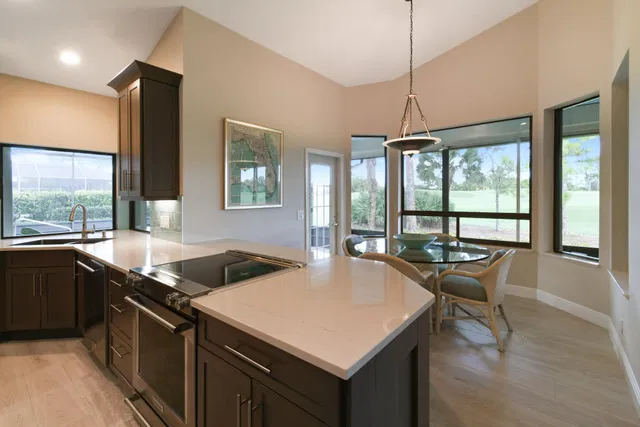Harbour Ridge Residence photo 21