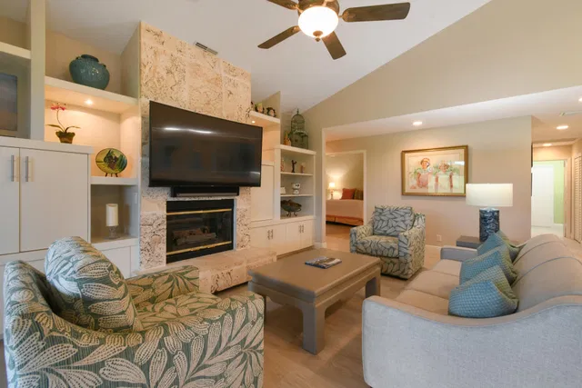 Harbour Ridge Residence photo 24