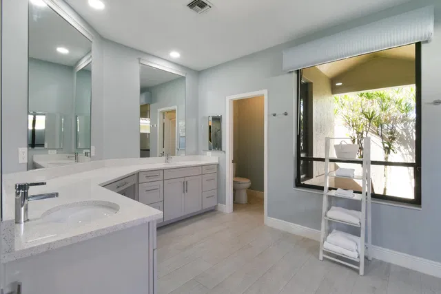 Harbour Ridge Residence photo 41