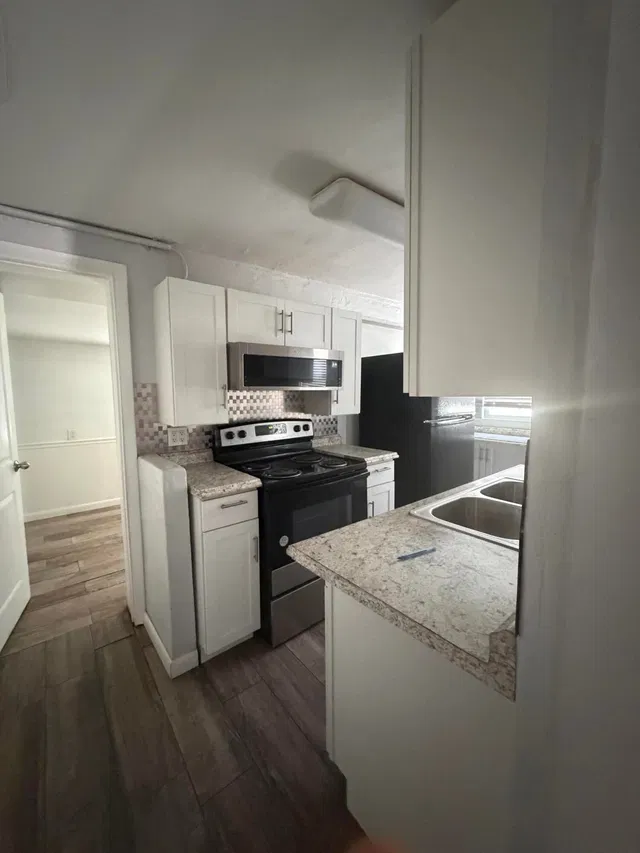 Unit 15 photo 15