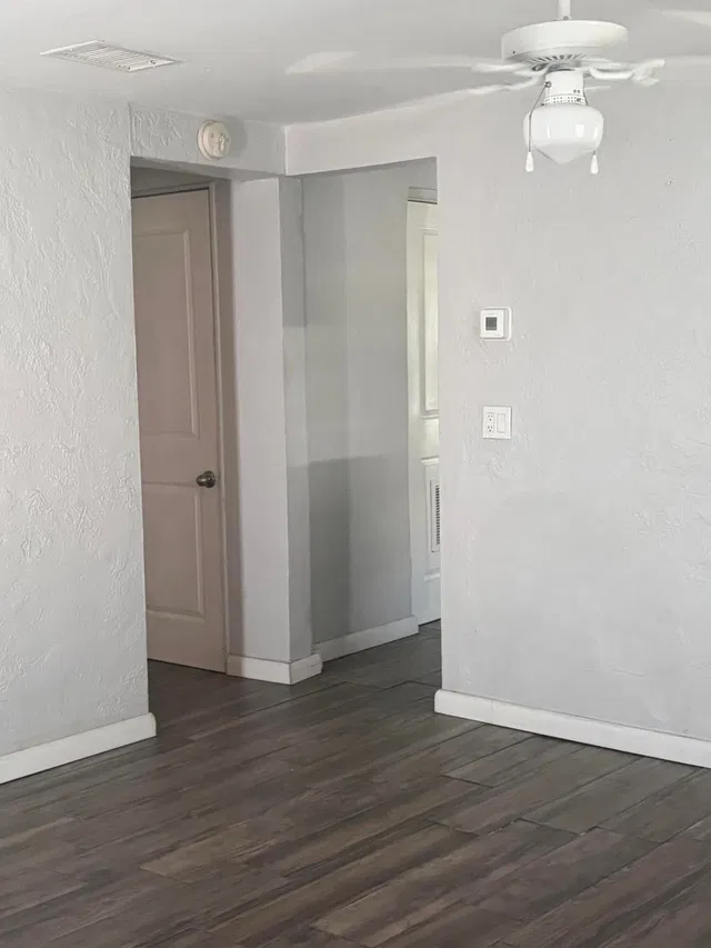  Unit 15 photo 18