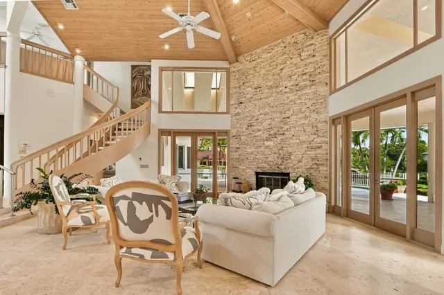 Frenchman's Creek Residence photo 7