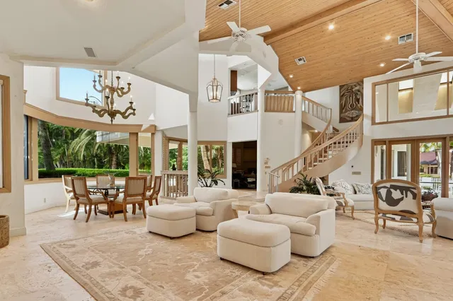 Frenchman's Creek Residence photo 15