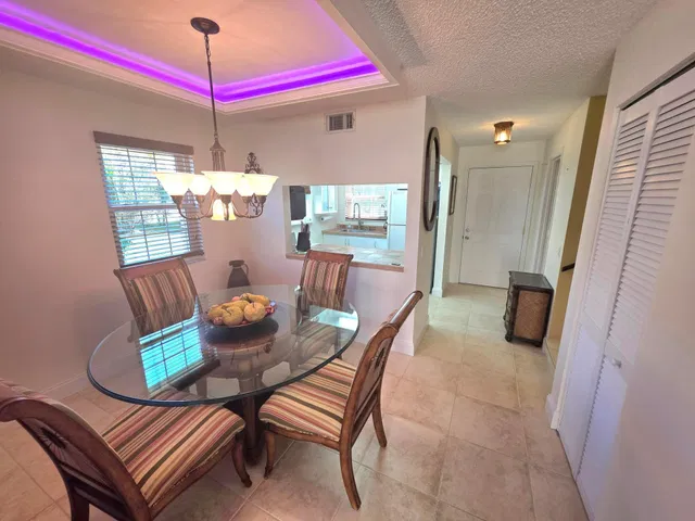  Residence photo 8