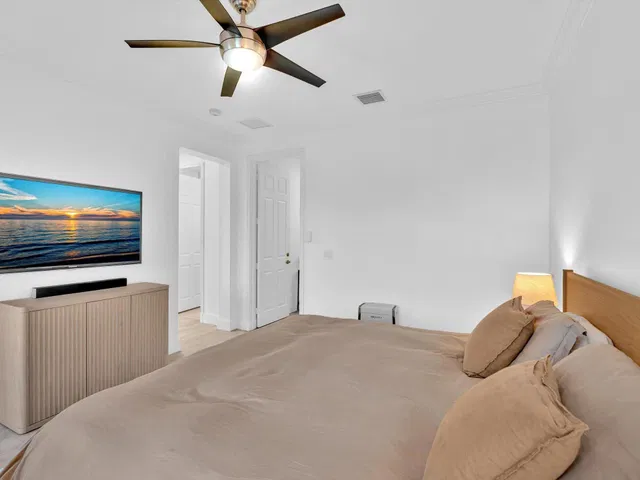  Residence photo 30
