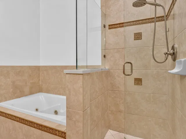  Residence photo 33