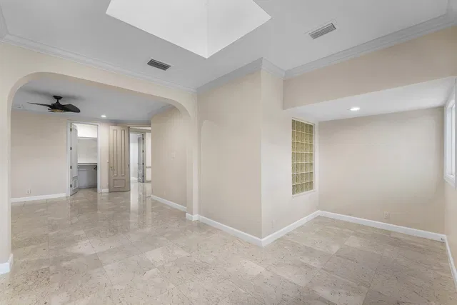 Residence photo 30
