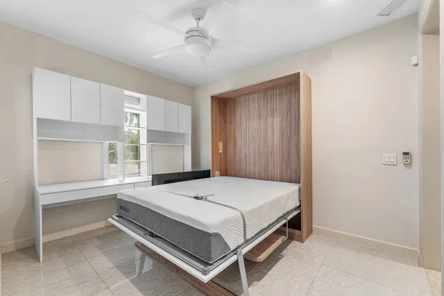 Residence photo 34