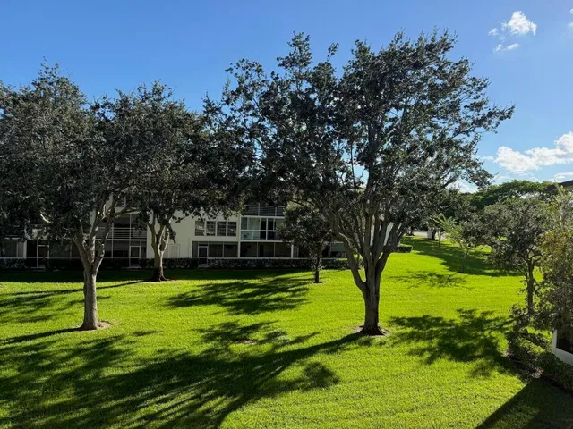 Residence photo 2