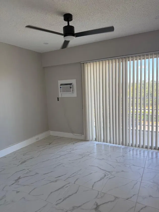Residence photo 6