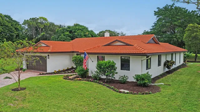 Residence photo 2