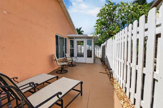  Residence photo 11