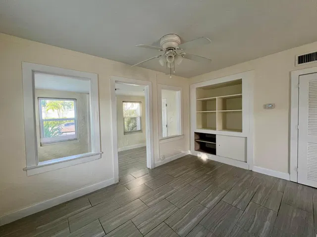 West Palm Beach Residence photo 9