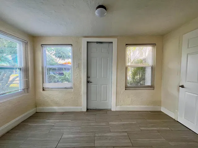 West Palm Beach Residence photo 13