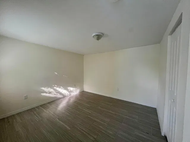 West Palm Beach Residence photo 15